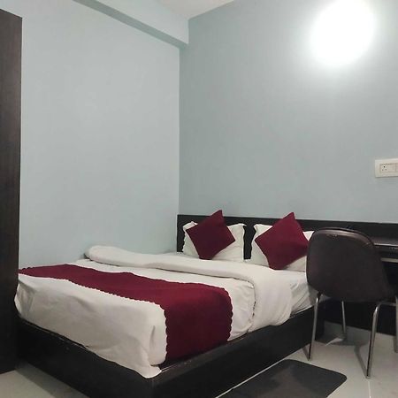 Hotel O Home Aditya Inn Suits Homestay Ayodhya المظهر الخارجي الصورة