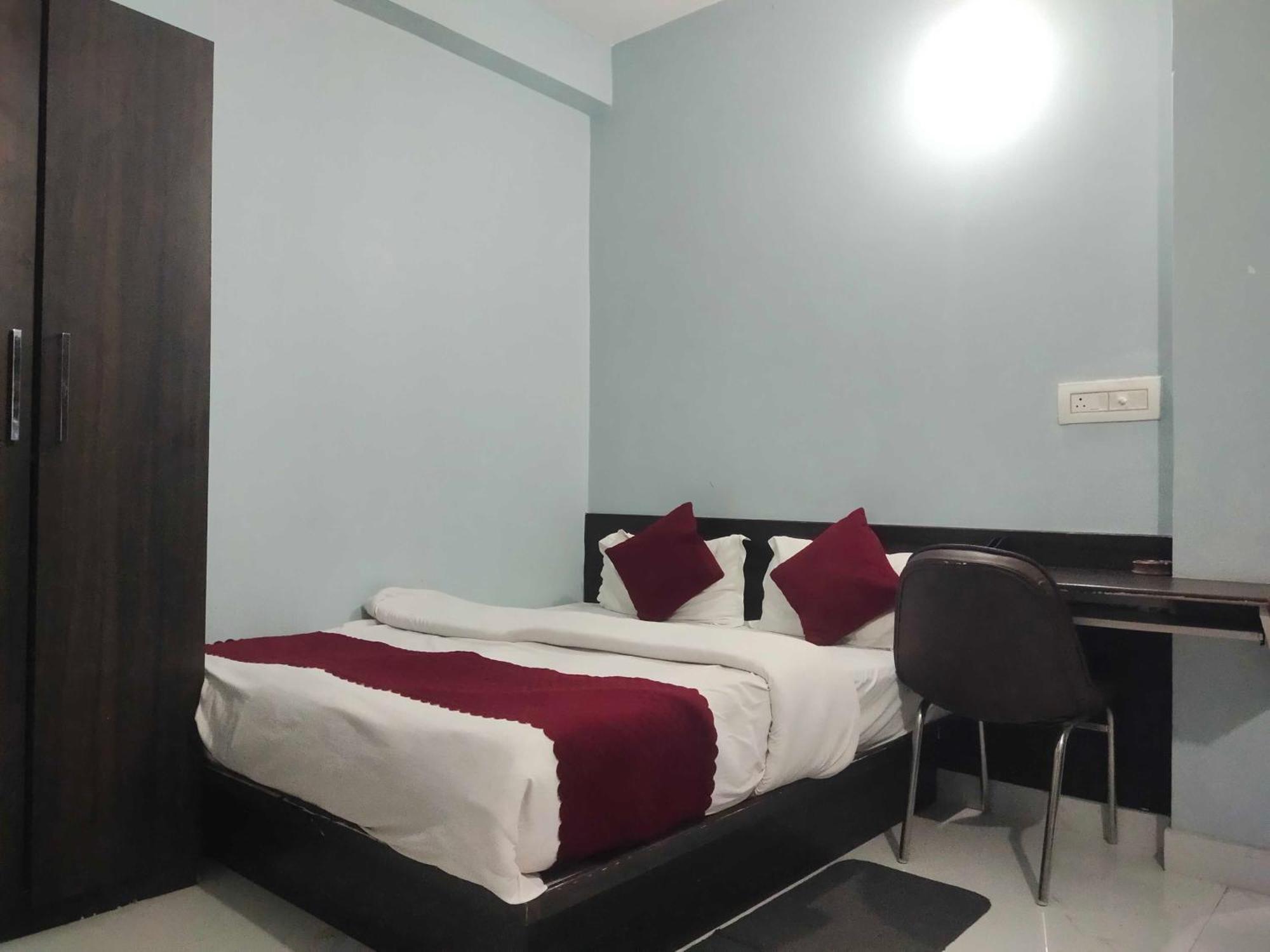 Hotel O Home Aditya Inn Suits Homestay Ayodhya المظهر الخارجي الصورة